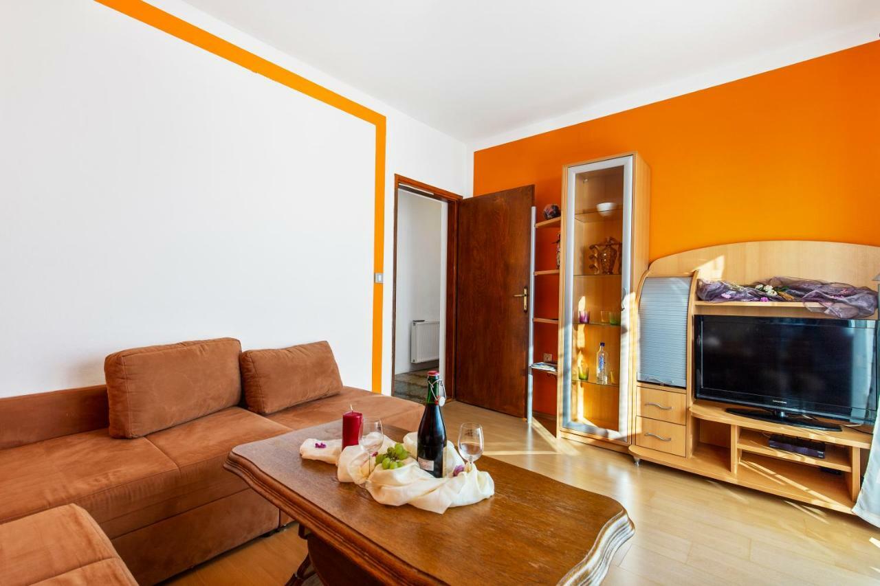 Ruza Apartment เซนญ์ ภายนอก รูปภาพ